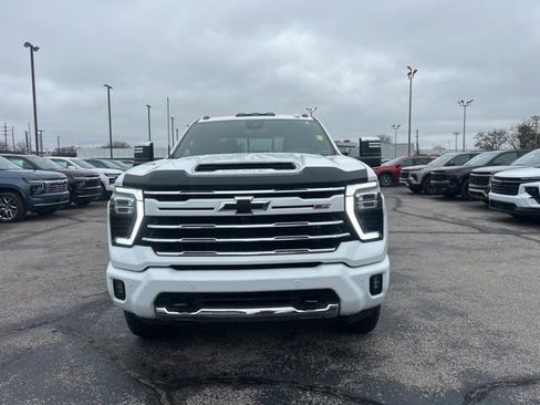 Used 2025 Chevrolet Silverado 2500 LTZ w/ Z71 Chrome Sport Edition AWD/4WD image 8