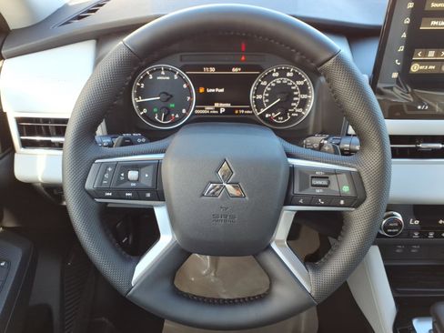 New 2026 Mitsubishi Outlander SE FWD image 20