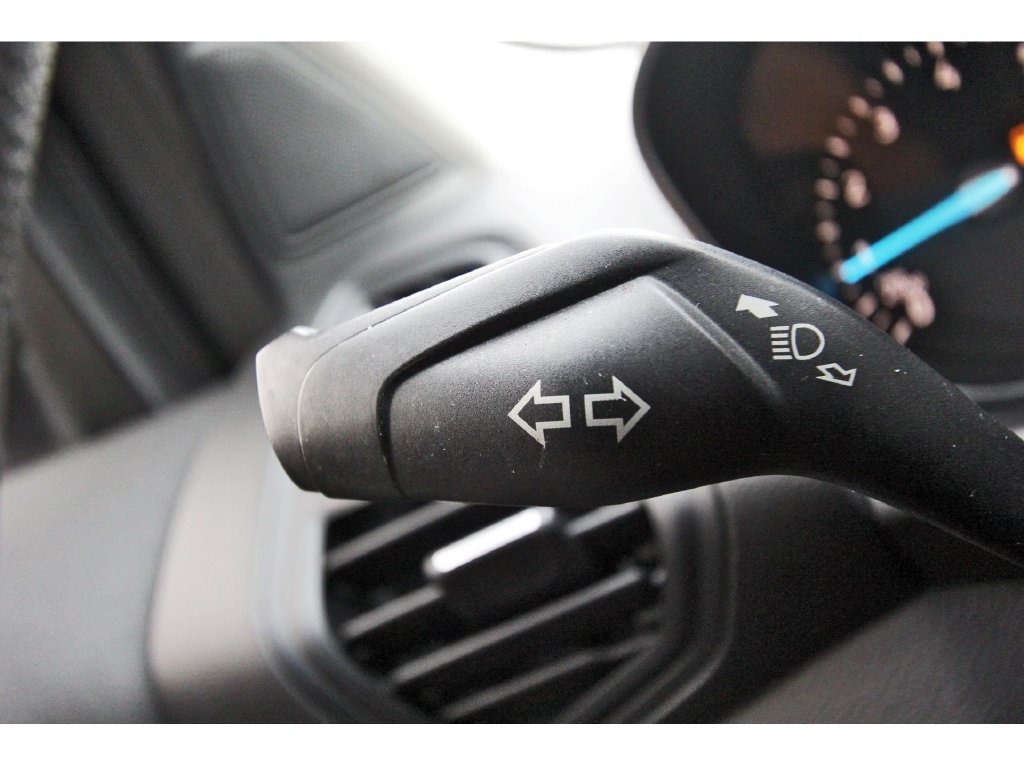 Used 2019 Ford Escape SE FWD image 17