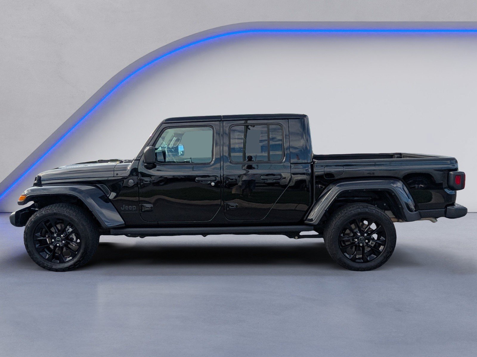 Used 2025 Jeep Gladiator Sport AWD/4WD image 6