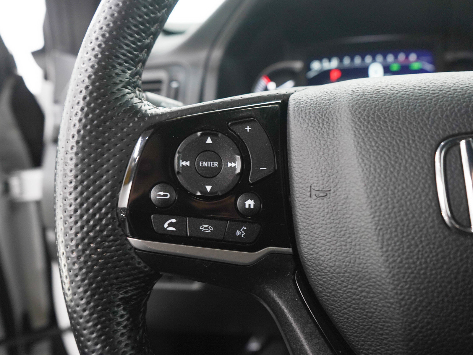 Used 2023 Honda Passport Touring image 28
