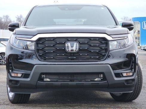 Used 2025 Honda Passport EX-L image 2