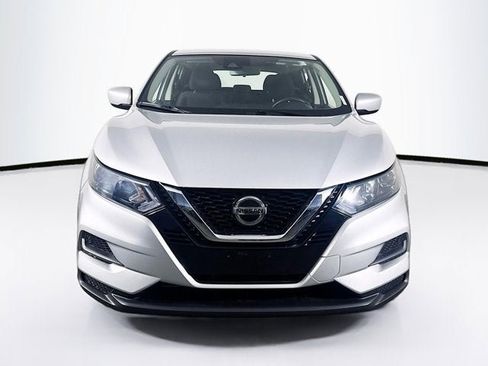 Used 2020 Nissan Rogue Sport S image 2