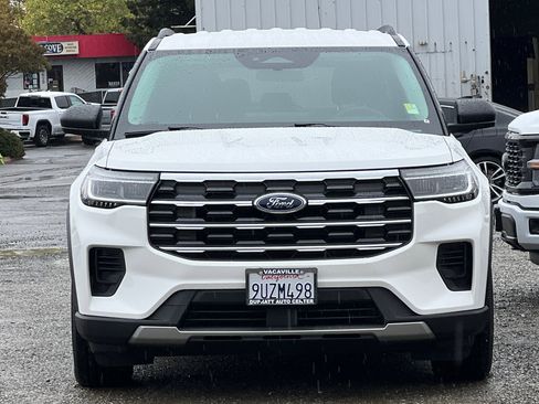 Used 2025 Ford Explorer Active image 9