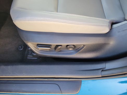 Used 2025 Toyota Camry SE FWD image 25