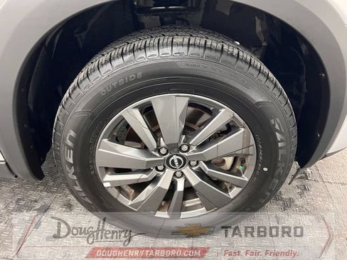 Used 2025 Nissan Pathfinder SV FWD image 20