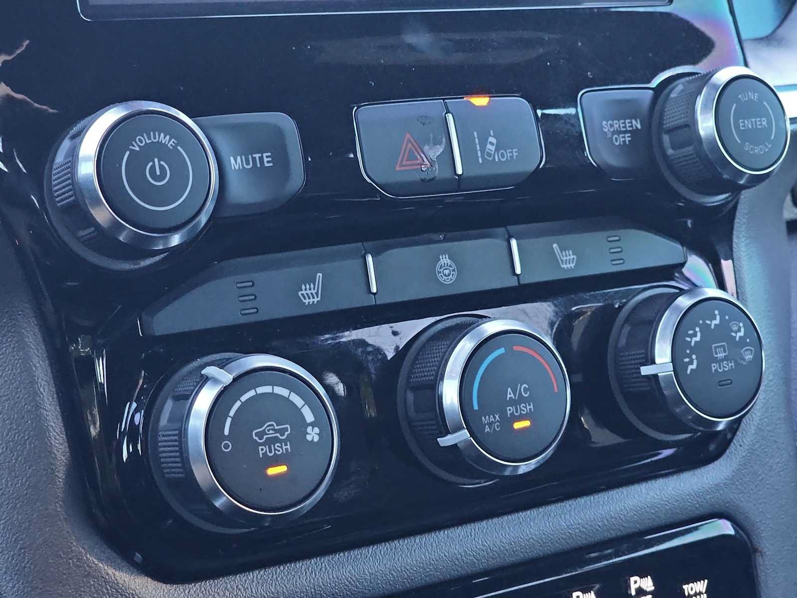 Used 2025 RAM 1500 Big Horn AWD/4WD image 14