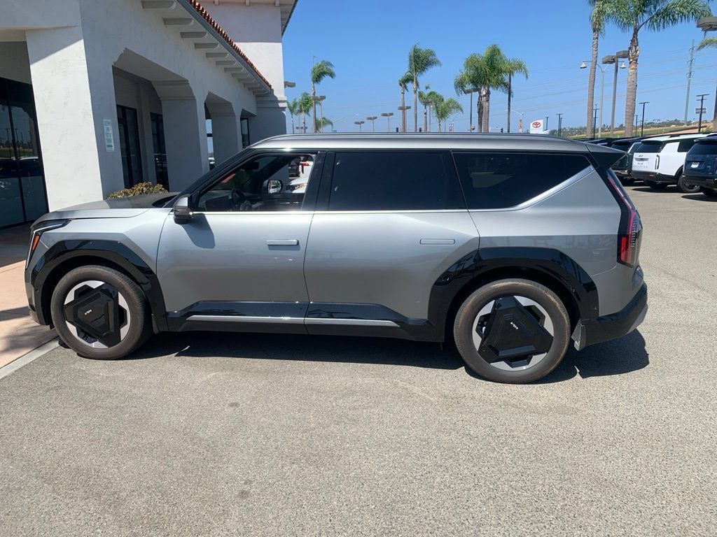 Certified 2024 Kia EV9 Land AWD/4WD image 9