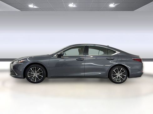 Certified 2024 Lexus ES 350 w/ Premium Package FWD image 2