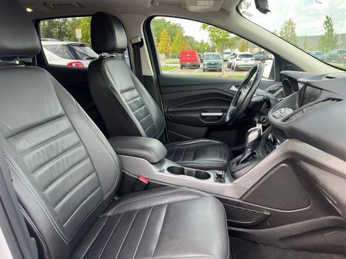 Used 2015 Ford Escape SE w/ Equipment Group 201A AWD/4WD image 8