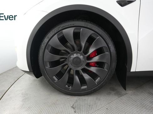 Used 2023 Tesla Model Y Performance AWD/4WD image 19