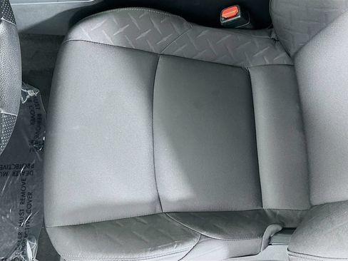 Used 2025 Toyota Tacoma SR5 AWD/4WD image 25