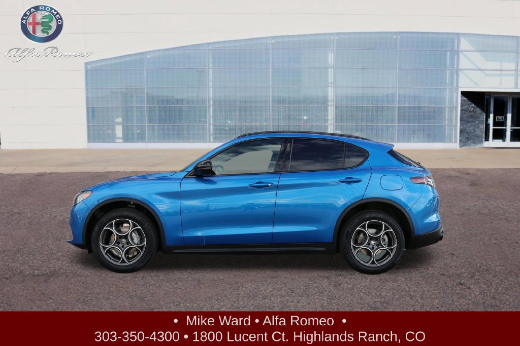 New 2025 Alfa Romeo Stelvio Sprint AWD/4WD image 2