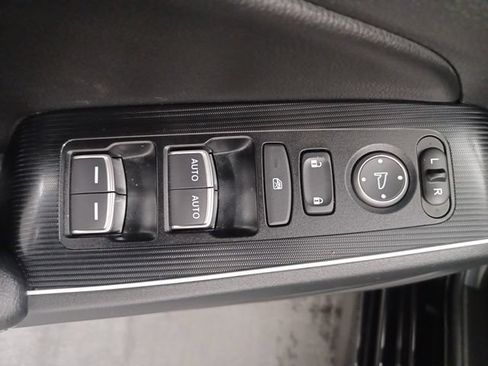 Used 2025 Honda Civic Sport image 13