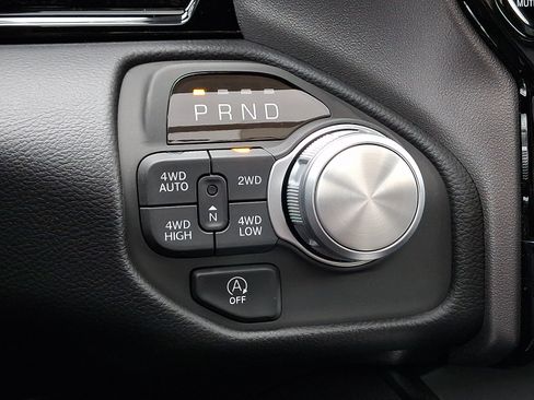 New 2026 RAM 1500 Laramie AWD/4WD image 10