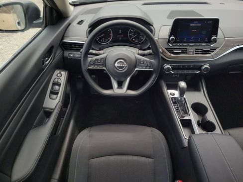New 2026 Nissan Altima 2.5 SV FWD image 17