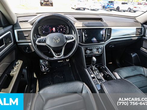 Used 2023 Volkswagen Atlas SEL Premium image 32
