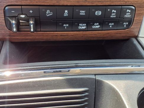 Used 2018 RAM 2500 Laramie w/ Snow Chief Group image 19