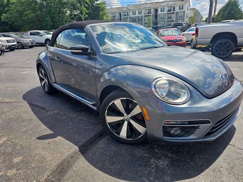 Used 2014 Volkswagen Beetle R-Line FWD image 4