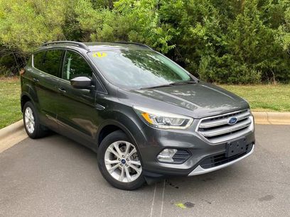Used 2017 Ford Escape SE w/ Equipment Group 201A