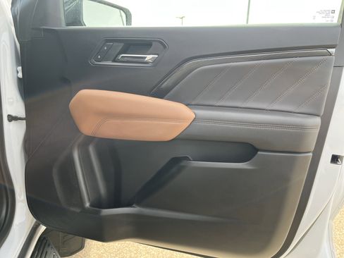 Used 2023 GMC Canyon AT4 w/ AT4 Premium Package image 22