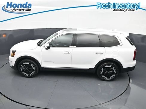 Used 2025 Kia Telluride S FWD image 21