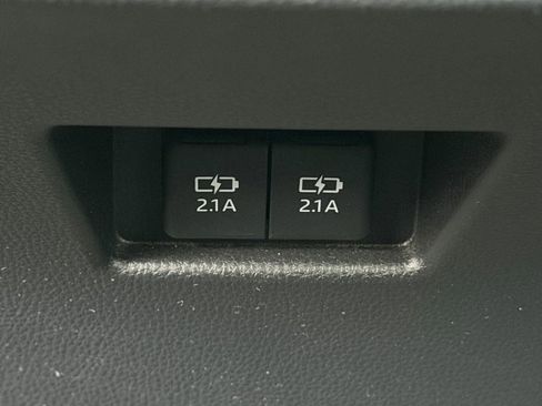 Used 2021 Toyota Venza Limited w/ Advanced Technology Package image 25