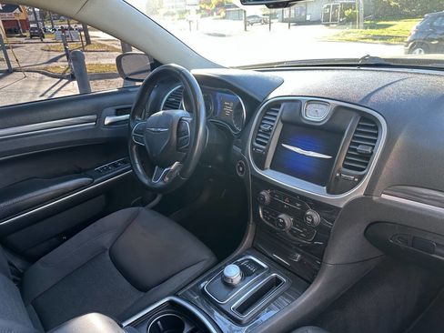 Used 2020 Chrysler 300 Touring w/ Sport Appearance Package image 14