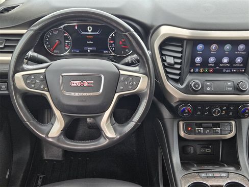 Used 2020 GMC Acadia Denali w/ Technology Package image 10