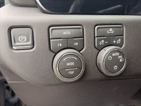 Used 2026 Chevrolet Silverado 1500 LT AWD/4WD image 14