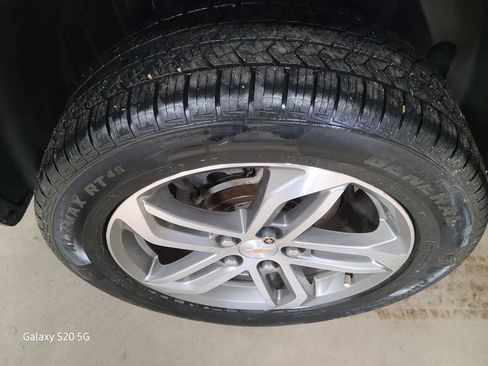 Used 2017 Chevrolet Equinox Premier w/ Enhanced Convenience Package image 12