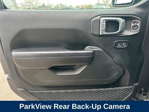 Used 2018 Jeep Wrangler Unlimited Sport S image 12