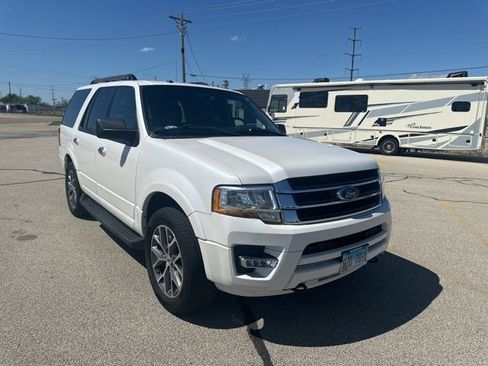 Used 2017 Ford Expedition XLT w/ Equipment Group 202A image 7