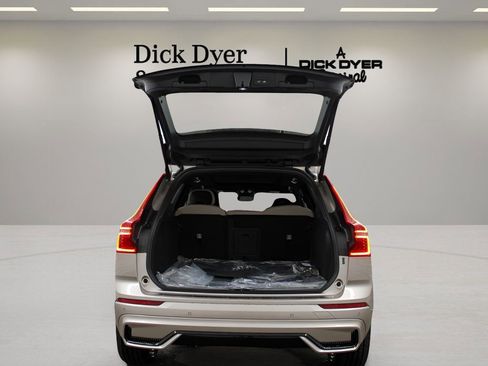 New 2026 Volvo XC60 B5 Plus w/ Protection Package Premier image 15