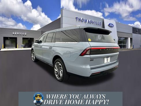 New 2025 Lincoln Navigator L Reserve image 4