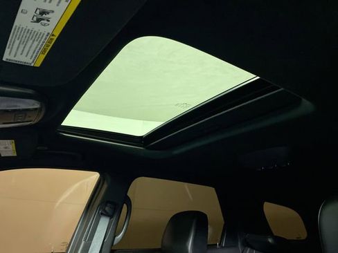 Used 2021 Dodge Durango R/T image 17