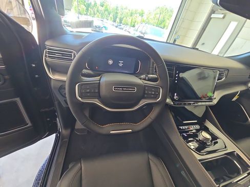 New 2026 Jeep Grand Wagoneer 4WD image 17