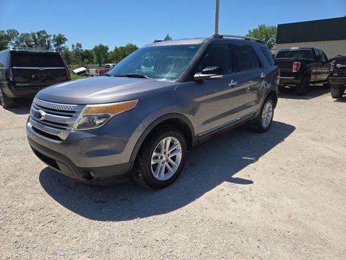 Used 2012 Ford Explorer XLT AWD/4WD image 4