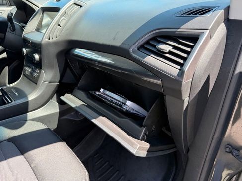 Used 2020 Ford Edge SE AWD/4WD image 38