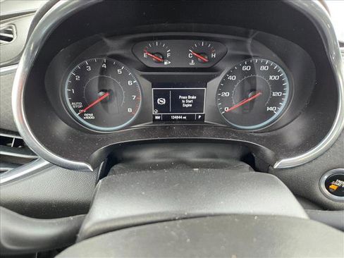 Used 2018 Chevrolet Malibu LT image 10