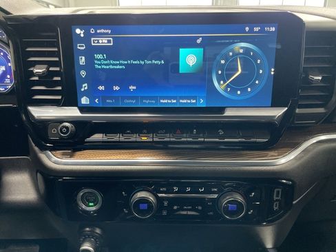 Used 2024 Chevrolet Silverado 1500 RST image 43