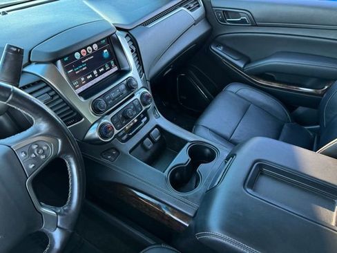 Used 2018 Chevrolet Tahoe LT w/ LT Signature Package AWD/4WD image 17
