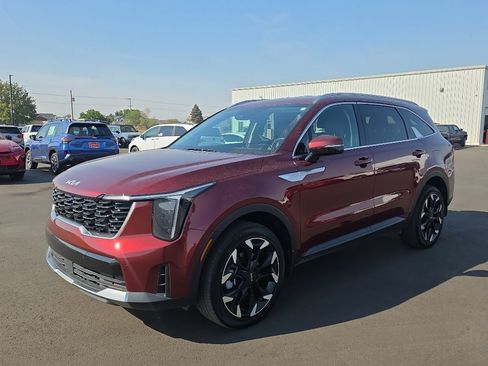 Used 2025 Kia Sorento EX AWD/4WD image 3