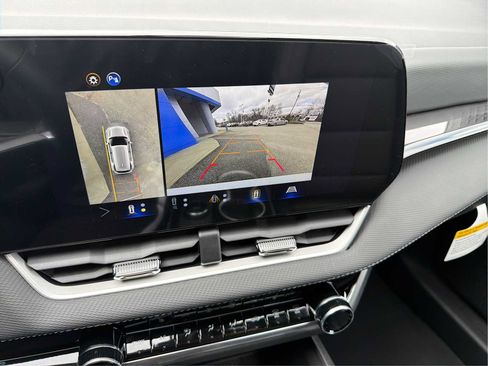 New 2026 Chevrolet Equinox LT image 16