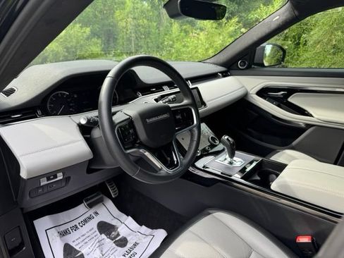 Used 2023 Land Rover Range Rover Evoque R-Dynamic SE AWD/4WD image 9