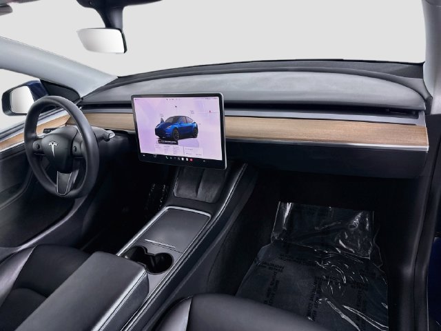Used 2022 Tesla Model Y Long Range AWD/4WD image 29