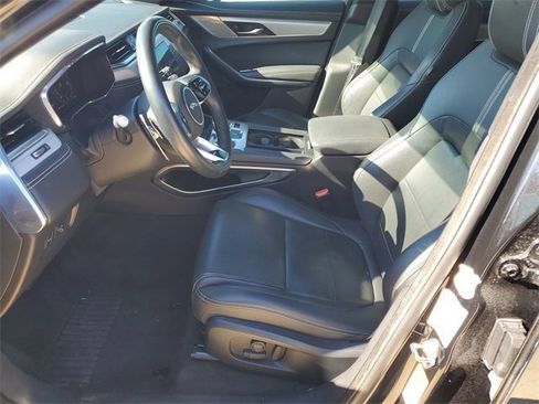 Used 2024 Jaguar F-PACE R-Dynamic S image 5
