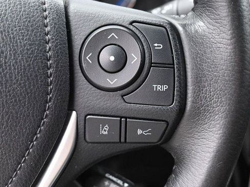 Used 2017 Toyota Corolla SE w/ SE Premium Package image 16