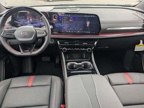 New 2026 Chevrolet Traverse RS image 17