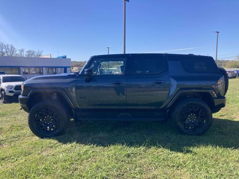 New 2026 GMC Hummer EV SUV w/ LPO, Dark Essentials Package image 7